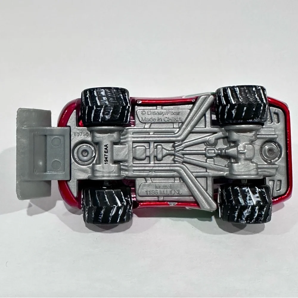 Disney Cars Winter Lightning McQueen w/ Snow Plow Die-cast Mattel